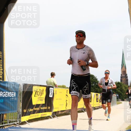 22.06.2025 - Viking Triathlon H.Heesch http://msf.ph/oto/8080252 22.06.2025 13:03:46 Laufen 30, 510 meine-sportfotos.de