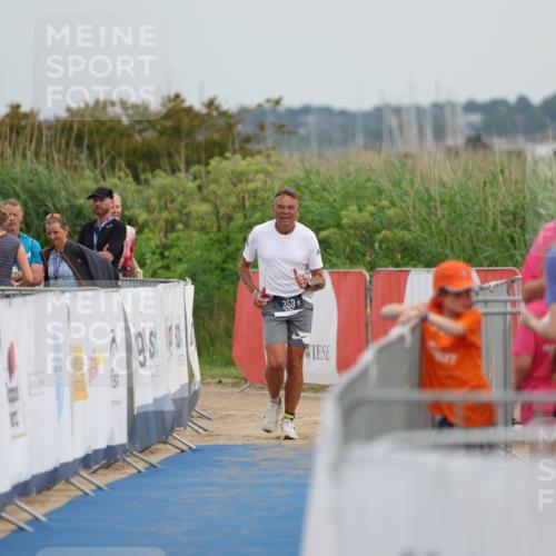 22.06.2025 - Viking Triathlon Yannick Fuchs http://msf.ph/oto/8080305 22.06.2025 16:53:28 Ziel  meine-sportfotos.de