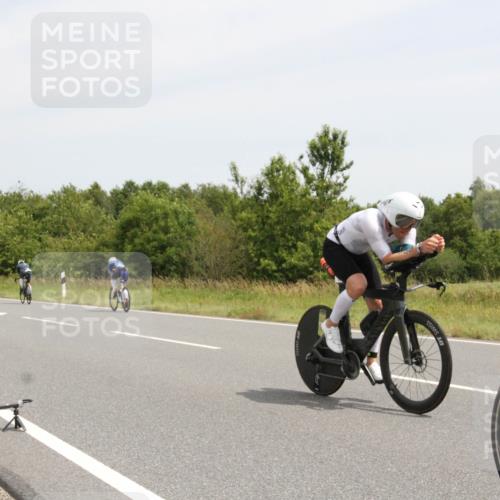 22.06.2025 - Viking Triathlon Yannick Fuchs http://msf.ph/oto/8080350 22.06.2025 12:20:43 Radfahren 40, 108, 128, 181, 230, 283, 369, 374, 388, 499, 654 meine-sportfotos.de