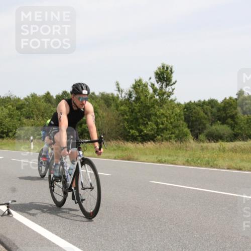 22.06.2025 - Viking Triathlon Yannick Fuchs http://msf.ph/oto/8080499 22.06.2025 12:21:19 Radfahren 71, 395, 535, 621 meine-sportfotos.de
