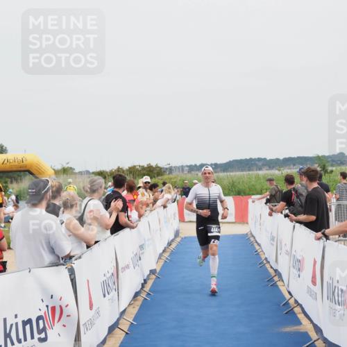 22.06.2025 - Viking Triathlon MichiJ http://msf.ph/oto/8080540 22.06.2025 14:40:41 Ziel 444 meine-sportfotos.de