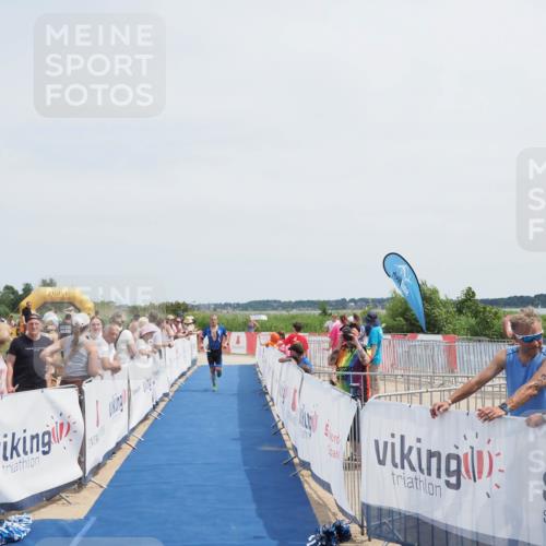 22.06.2025 - Viking Triathlon MichiJ http://msf.ph/oto/8080699 22.06.2025 14:23:13 Ziel 347 meine-sportfotos.de