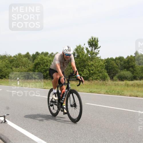 22.06.2025 - Viking Triathlon Yannick Fuchs http://msf.ph/oto/8081315 22.06.2025 12:22:42 Radfahren 135, 551, 644 meine-sportfotos.de