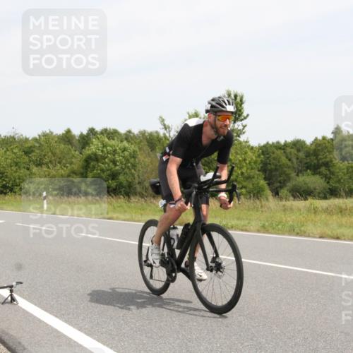 22.06.2025 - Viking Triathlon Yannick Fuchs http://msf.ph/oto/8081326 22.06.2025 12:22:50 Radfahren 137, 342 meine-sportfotos.de