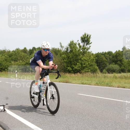 22.06.2025 - Viking Triathlon Yannick Fuchs http://msf.ph/oto/8081391 22.06.2025 12:23:41 Radfahren 42, 328, 443 meine-sportfotos.de