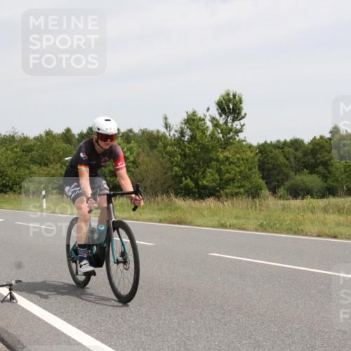 22.06.2025 - Viking Triathlon Yannick Fuchs http://msf.ph/oto/8081443 22.06.2025 12:24:24 Radfahren 80, 221, 243, 549, 649 meine-sportfotos.de