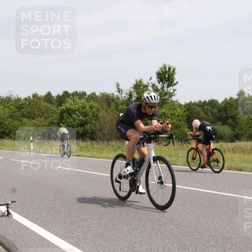 22.06.2025 - Viking Triathlon Yannick Fuchs http://msf.ph/oto/8081493 22.06.2025 12:24:54 Radfahren 50, 215, 225, 261, 300, 343, 399, 410 meine-sportfotos.de