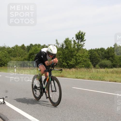 22.06.2025 - Viking Triathlon Yannick Fuchs http://msf.ph/oto/8081726 22.06.2025 12:29:15 Radfahren 11, 33, 59, 249, 298, 386, 437 meine-sportfotos.de