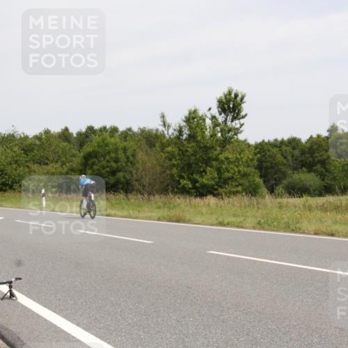 22.06.2025 - Viking Triathlon Yannick Fuchs http://msf.ph/oto/8081732 22.06.2025 12:29:18 Radfahren 11, 33, 59, 195, 298, 386, 437 meine-sportfotos.de
