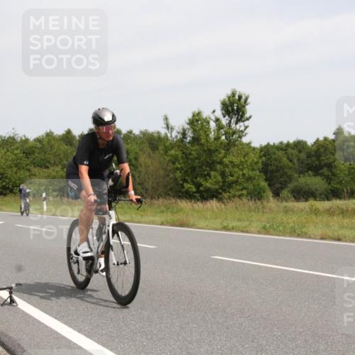 22.06.2025 - Viking Triathlon Yannick Fuchs http://msf.ph/oto/8081739 22.06.2025 12:29:24 Radfahren 57, 195, 245, 437 meine-sportfotos.de