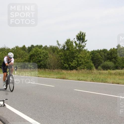 22.06.2025 - Viking Triathlon Yannick Fuchs http://msf.ph/oto/8081800 22.06.2025 12:30:31 Radfahren 18, 276, 295 meine-sportfotos.de