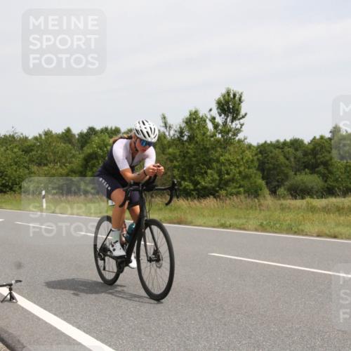 22.06.2025 - Viking Triathlon Yannick Fuchs http://msf.ph/oto/8081802 22.06.2025 12:30:32 Radfahren 18, 295 meine-sportfotos.de