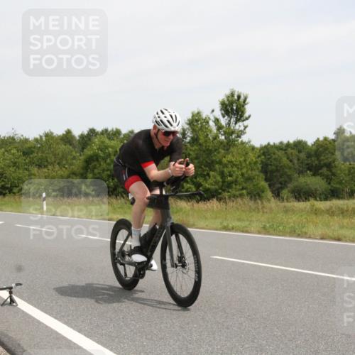 22.06.2025 - Viking Triathlon Yannick Fuchs http://msf.ph/oto/8081818 22.06.2025 12:30:48 Radfahren 16, 169, 235, 248, 503 meine-sportfotos.de