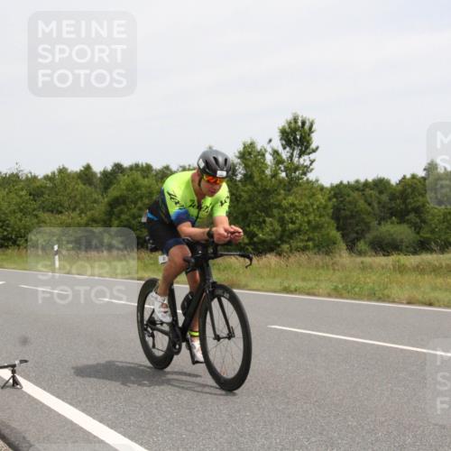 22.06.2025 - Viking Triathlon Yannick Fuchs http://msf.ph/oto/8081847 22.06.2025 12:31:14 Radfahren 110, 418 meine-sportfotos.de