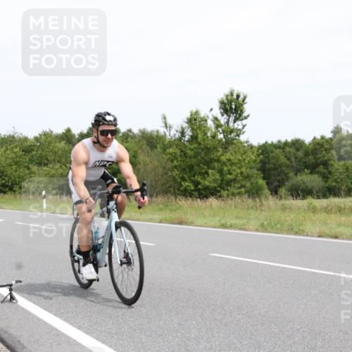 22.06.2025 - Viking Triathlon Yannick Fuchs http://msf.ph/oto/8082058 22.06.2025 12:35:32 Radfahren 76, 182, 454, 481, 513, 553 meine-sportfotos.de
