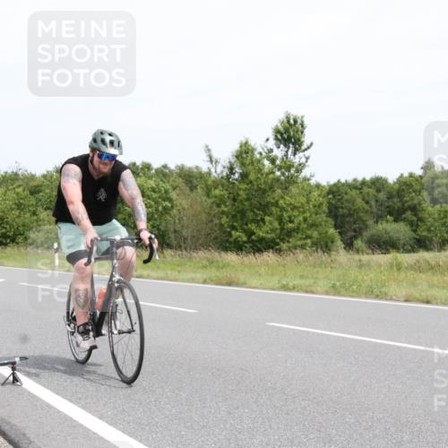 22.06.2025 - Viking Triathlon Yannick Fuchs http://msf.ph/oto/8082088 22.06.2025 12:35:59 Radfahren 77, 184, 237, 629 meine-sportfotos.de