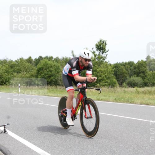 22.06.2025 - Viking Triathlon Yannick Fuchs http://msf.ph/oto/8082283 22.06.2025 12:40:09 Radfahren 330, 447 meine-sportfotos.de
