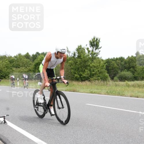 22.06.2025 - Viking Triathlon Yannick Fuchs http://msf.ph/oto/8082490 22.06.2025 12:43:42 Radfahren 124, 187, 316, 327, 349, 359, 388, 407, 428, 442, 493, 522, 654 meine-sportfotos.de