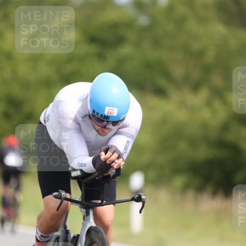 22.06.2025 - Viking Triathlon Yannick Fuchs http://msf.ph/oto/8082598 22.06.2025 12:24:12 Radfahren 243, 430, 494, 526, 642 meine-sportfotos.de