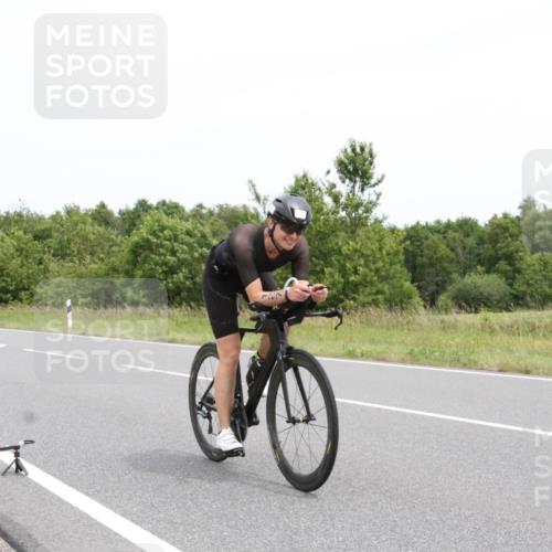 22.06.2025 - Viking Triathlon Yannick Fuchs http://msf.ph/oto/8082668 22.06.2025 12:46:50 Radfahren 19, 127, 439 meine-sportfotos.de