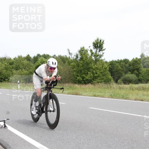 22.06.2025 - Viking Triathlon Yannick Fuchs http://msf.ph/oto/8082675 22.06.2025 12:46:56 Radfahren 19, 377, 439 meine-sportfotos.de