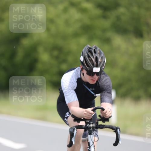 22.06.2025 - Viking Triathlon Yannick Fuchs http://msf.ph/oto/8082695 22.06.2025 12:24:41 Radfahren 38, 50, 75, 122, 141, 219, 261, 282, 607, 636 meine-sportfotos.de