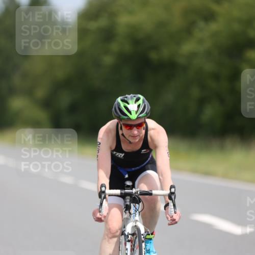 22.06.2025 - Viking Triathlon Yannick Fuchs http://msf.ph/oto/8082719 22.06.2025 12:24:46 Radfahren 38, 50, 75, 122, 225, 261, 282, 343, 399 meine-sportfotos.de