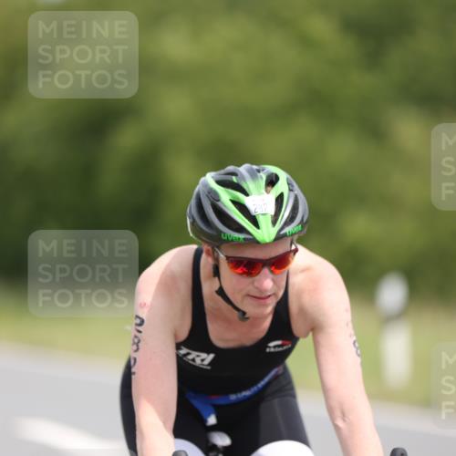 22.06.2025 - Viking Triathlon Yannick Fuchs http://msf.ph/oto/8082724 22.06.2025 12:24:46 Radfahren 38, 50, 75, 122, 225, 261, 282, 343, 399 meine-sportfotos.de