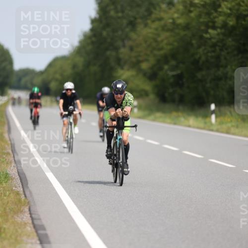 22.06.2025 - Viking Triathlon Yannick Fuchs http://msf.ph/oto/8082727 22.06.2025 12:24:49 Radfahren 50, 215, 225, 261, 282, 343, 399, 410 meine-sportfotos.de