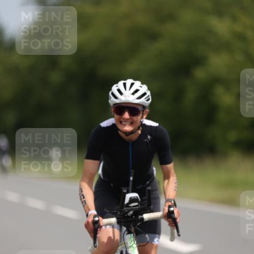 22.06.2025 - Viking Triathlon Yannick Fuchs http://msf.ph/oto/8082748 22.06.2025 12:24:53 Radfahren 50, 215, 225, 261, 300, 343, 399, 410 meine-sportfotos.de