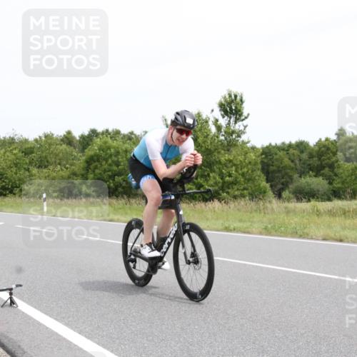 22.06.2025 - Viking Triathlon Yannick Fuchs http://msf.ph/oto/8082752 22.06.2025 12:47:49 Radfahren 103, 113, 149, 215, 390, 461 meine-sportfotos.de