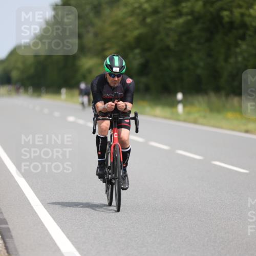 22.06.2025 - Viking Triathlon Yannick Fuchs http://msf.ph/oto/8082756 22.06.2025 12:24:56 Radfahren 215, 225, 264, 300, 343, 399, 410 meine-sportfotos.de