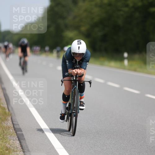 22.06.2025 - Viking Triathlon Yannick Fuchs http://msf.ph/oto/8082936 22.06.2025 12:26:01 Radfahren 15, 70, 103, 304, 305, 398 meine-sportfotos.de