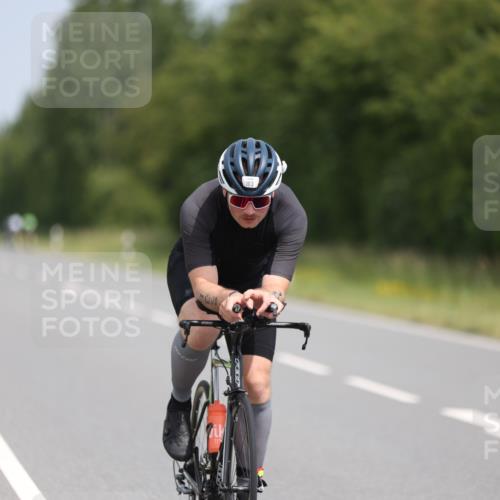 22.06.2025 - Viking Triathlon Yannick Fuchs http://msf.ph/oto/8082961 22.06.2025 12:26:07 Radfahren 70, 103, 304, 398, 544 meine-sportfotos.de