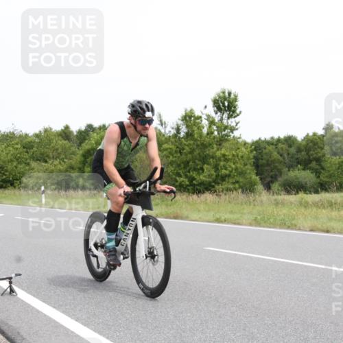 22.06.2025 - Viking Triathlon Yannick Fuchs http://msf.ph/oto/8082979 22.06.2025 12:51:26 Radfahren 265, 296 meine-sportfotos.de