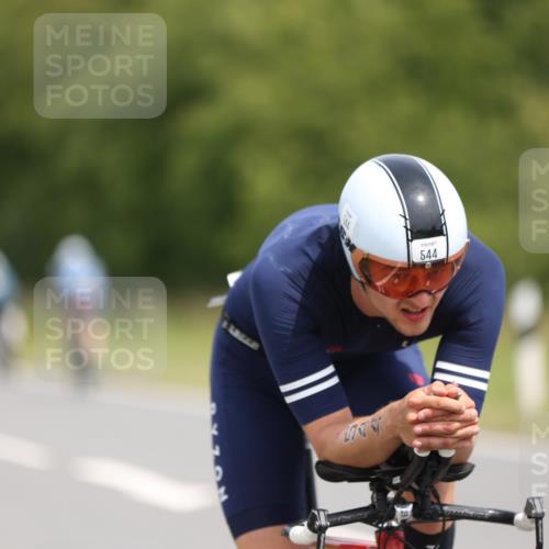 22.06.2025 - Viking Triathlon Yannick Fuchs http://msf.ph/oto/8082984 22.06.2025 12:26:13 Radfahren 55, 158, 265, 304, 544 meine-sportfotos.de