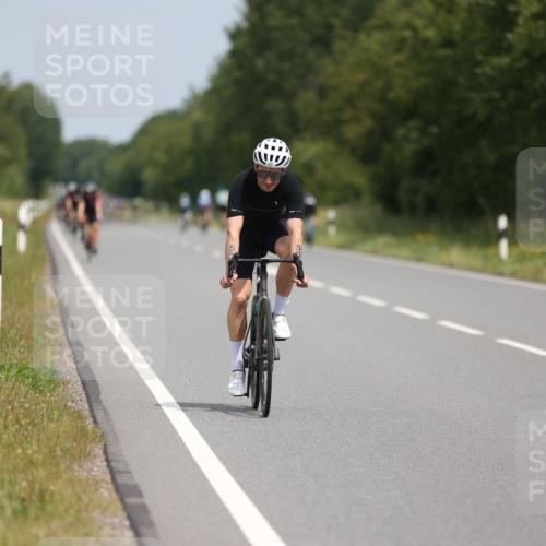 22.06.2025 - Viking Triathlon Yannick Fuchs http://msf.ph/oto/8082997 22.06.2025 12:26:24 Radfahren 246, 265, 456, 501, 518 meine-sportfotos.de