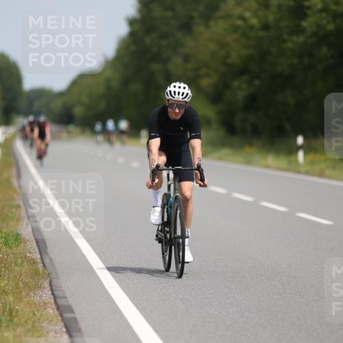 22.06.2025 - Viking Triathlon Yannick Fuchs http://msf.ph/oto/8082999 22.06.2025 12:26:25 Radfahren 246, 265, 456, 501, 518 meine-sportfotos.de