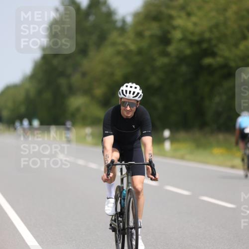 22.06.2025 - Viking Triathlon Yannick Fuchs http://msf.ph/oto/8083003 22.06.2025 12:26:25 Radfahren 246, 265, 456, 501, 518 meine-sportfotos.de