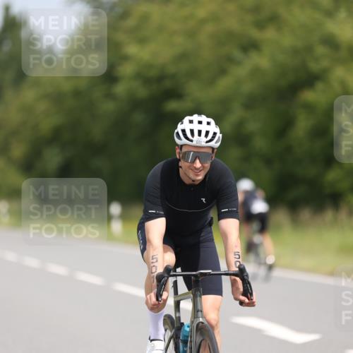 22.06.2025 - Viking Triathlon Yannick Fuchs http://msf.ph/oto/8083006 22.06.2025 12:26:26 Radfahren 246, 456, 501, 518 meine-sportfotos.de
