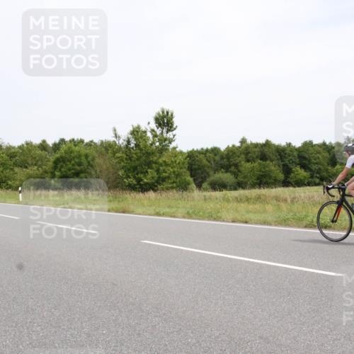 22.06.2025 - Viking Triathlon Yannick Fuchs http://msf.ph/oto/8083024 22.06.2025 12:52:36 Radfahren 160, 249, 319 meine-sportfotos.de