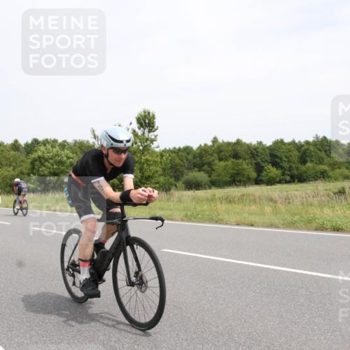 22.06.2025 - Viking Triathlon Yannick Fuchs http://msf.ph/oto/8083085 22.06.2025 12:53:30 Radfahren 157, 483 meine-sportfotos.de
