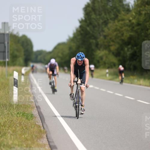 22.06.2025 - Viking Triathlon Yannick Fuchs http://msf.ph/oto/8083111 22.06.2025 12:27:34 Radfahren 21, 34, 179, 346, 460 meine-sportfotos.de