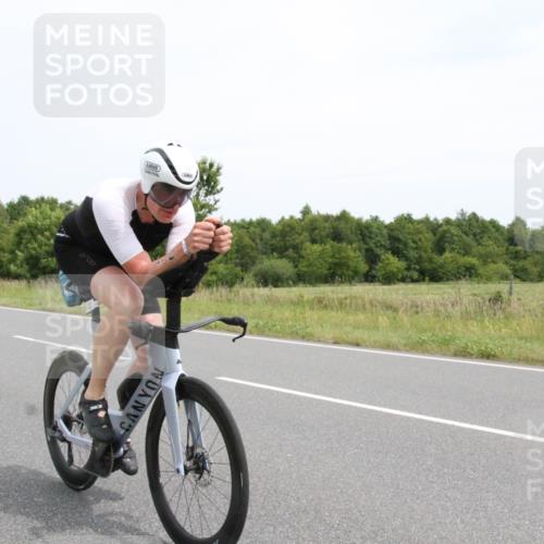 22.06.2025 - Viking Triathlon Yannick Fuchs http://msf.ph/oto/8083137 22.06.2025 12:54:37 Radfahren 110, 547 meine-sportfotos.de