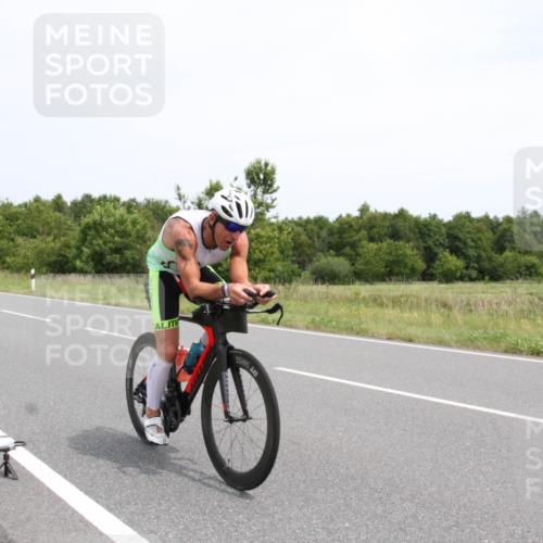 22.06.2025 - Viking Triathlon Yannick Fuchs http://msf.ph/oto/8083150 22.06.2025 12:54:59 Radfahren 235, 248 meine-sportfotos.de