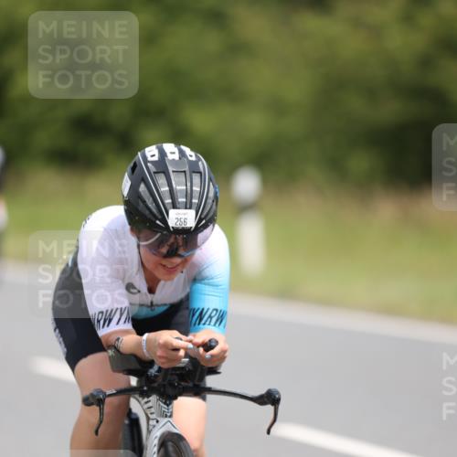 22.06.2025 - Viking Triathlon Yannick Fuchs http://msf.ph/oto/8083199 22.06.2025 12:28:21 Radfahren 256, 258, 289, 347, 367, 648 meine-sportfotos.de