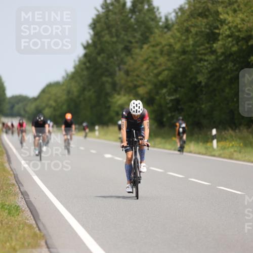 22.06.2025 - Viking Triathlon Yannick Fuchs http://msf.ph/oto/8083250 22.06.2025 12:28:48 Radfahren 46, 69, 167, 334, 452, 483, 627 meine-sportfotos.de