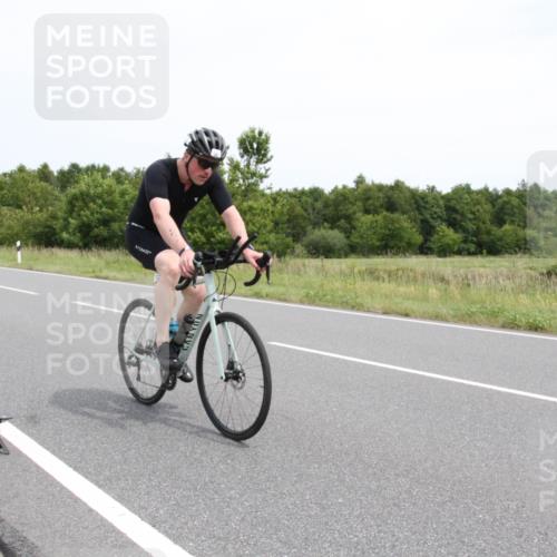 22.06.2025 - Viking Triathlon Yannick Fuchs http://msf.ph/oto/8083252 22.06.2025 12:56:06 Radfahren 85, 123, 268, 297, 423, 552 meine-sportfotos.de