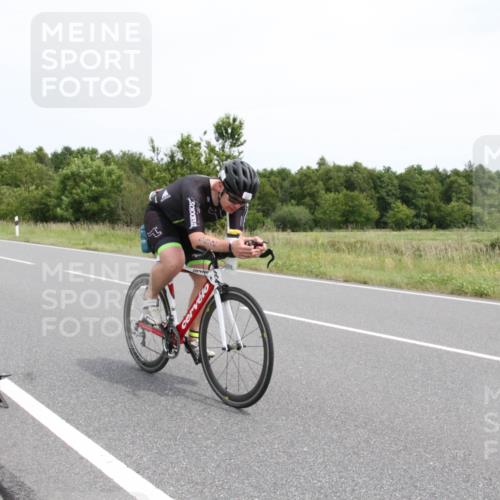 22.06.2025 - Viking Triathlon Yannick Fuchs http://msf.ph/oto/8083256 22.06.2025 12:56:10 Radfahren 139, 266, 297, 423, 552 meine-sportfotos.de