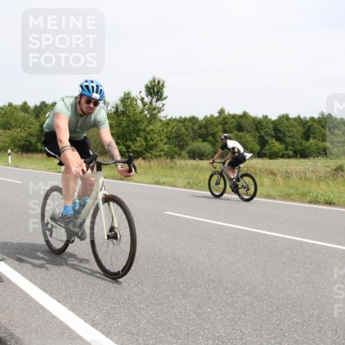 22.06.2025 - Viking Triathlon Yannick Fuchs http://msf.ph/oto/8083289 22.06.2025 12:56:50 Radfahren 246, 276, 305, 313, 366, 542 meine-sportfotos.de